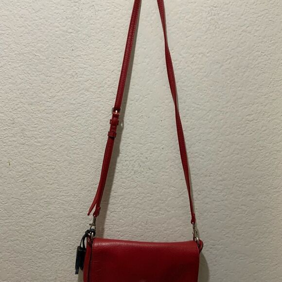 TIGNANELLO Red Pebbled Leather Organizer Shoulder Bag Crossbody Handbag Purse - Picture 2 of 13